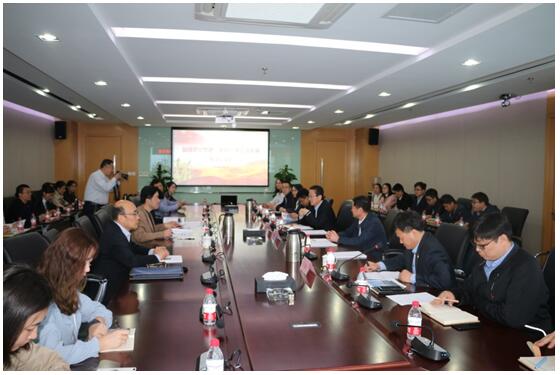 云顶集团信息开展“加强非公党建，更好引领企业发展”主题党课学习活动